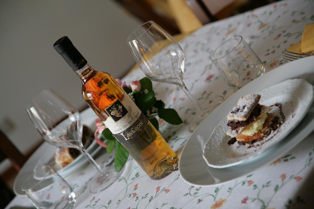 Cascina Lavaroni Buttrio Buitenkant foto